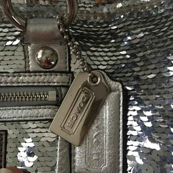 LIMITED EDITION Coach Poppy Sequin Bright Silver Disco Ball Bag XL size - Picture 11 of 12